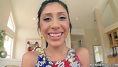 Petite brunette in an angel del ray is getting analized