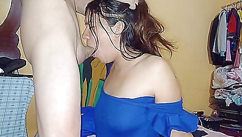 Amateur latina with a nice ass gets her face fucked